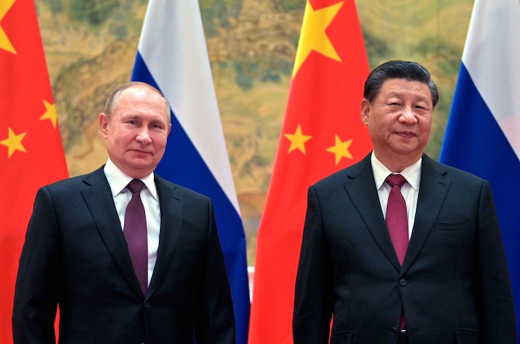 Vladimir Putin y Xi Jinping, en reunión bilateral en Beijing, en fotografía de archivo.