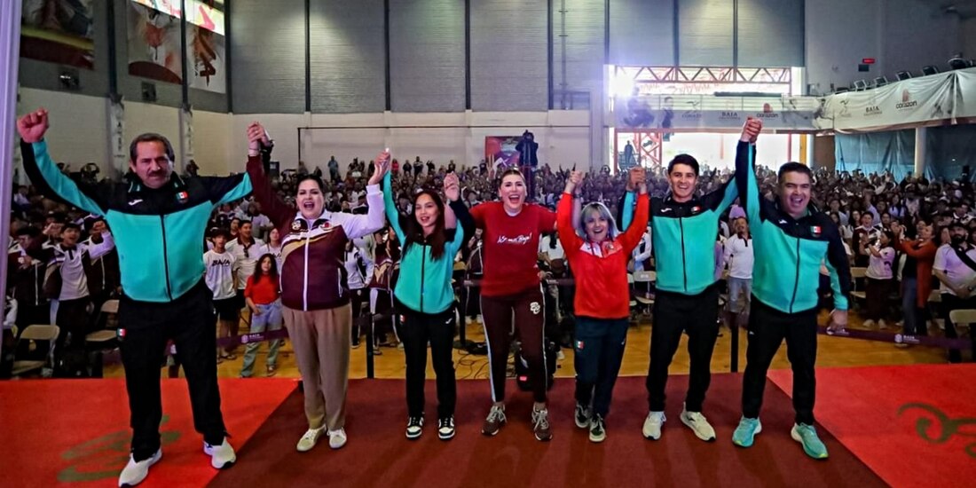 Abandera gobernadora Marina del Pilar a atletas de Baja California para los Juegos Nacionales de CONADE