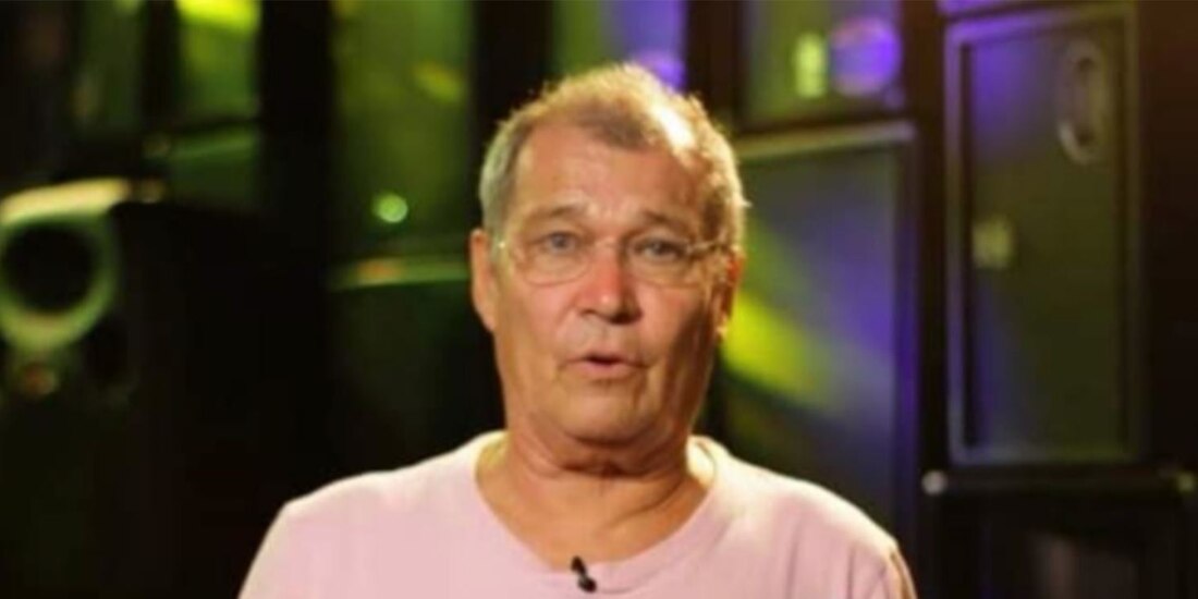 Muere el músico Freddy Gálvez en pleno escenario