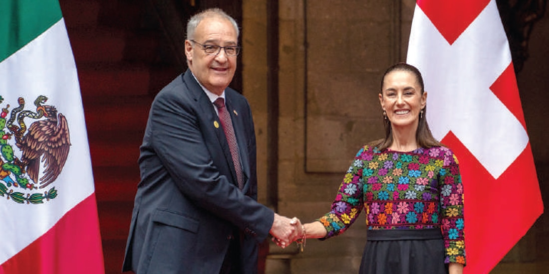 LA PRESIDENTA, ayer, con su homólogo
de Suiza