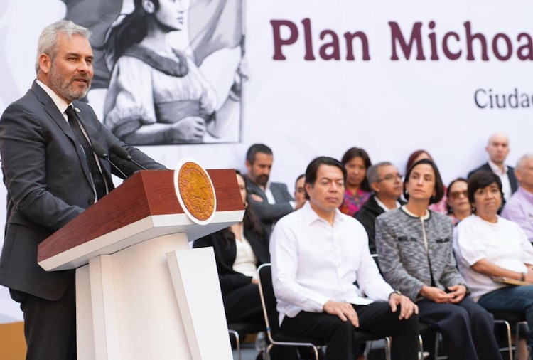 El gobernador, Alfredo Ramírez Bedolla, durante la presentación del Plan Michoacán por la Paz y la Justicia