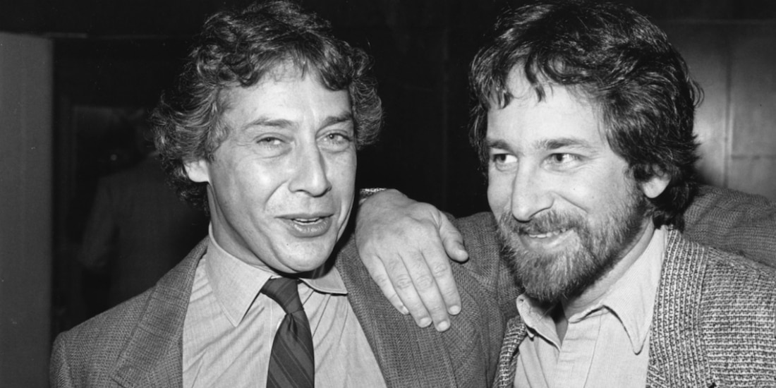 Los directores Mark Rydell, a la izquierda, y Steven Spielberg en 1982