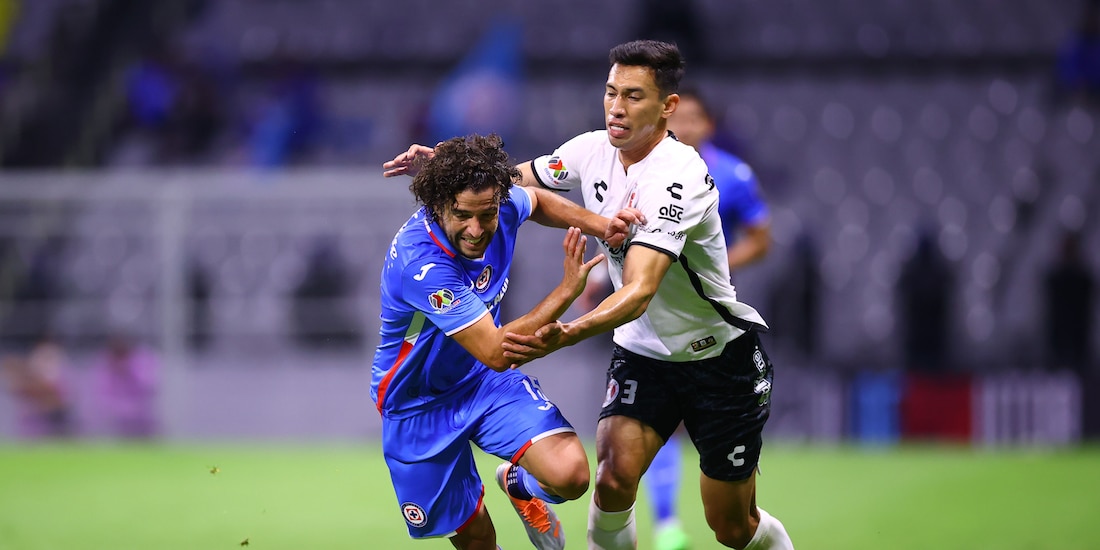 El encuentro entre Cruz Azul y Xolos se llevó a cabo en la cancha del Estadio Azteca.