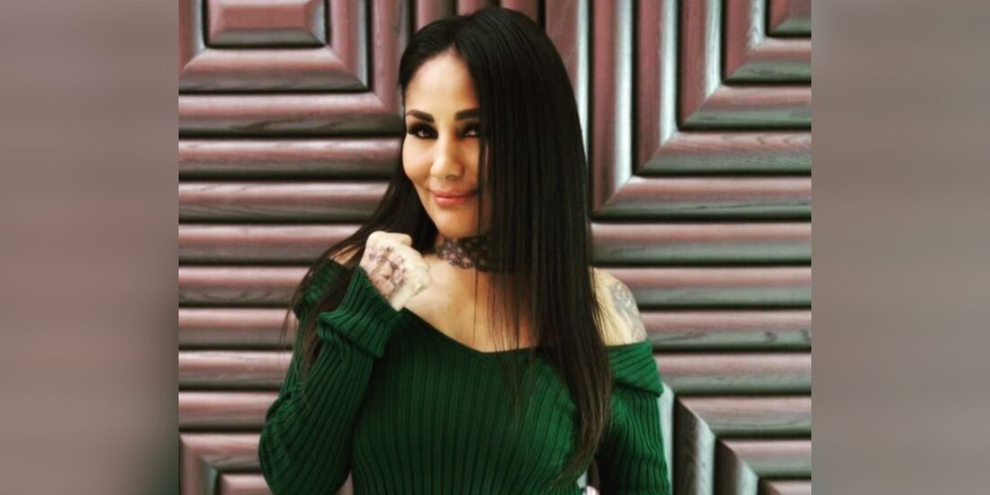 Los habitantes de La Casa de los Famosos no le entienden a Barby Juárez.