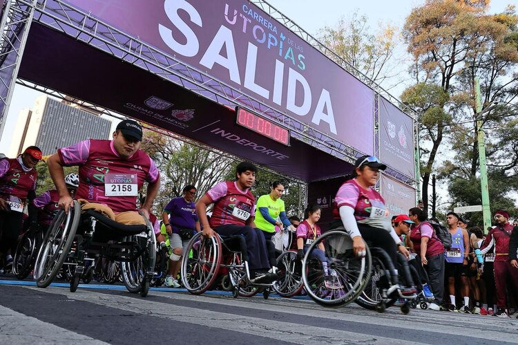 Carrera Utopías 8k 2025 cuenta con rama de silla de ruedas.