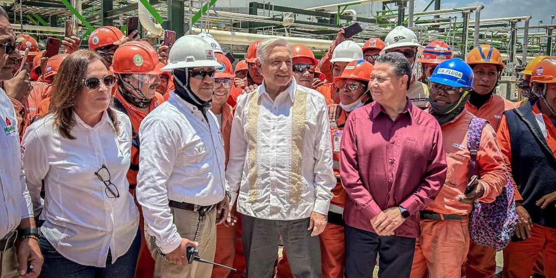 AMLO asegura que México ya no comprará gasolina en el extranjero en 2024.