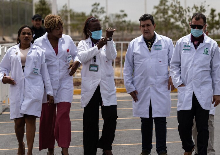 llegada de médicos cubanos a Chihuahua enoctubre de 2022