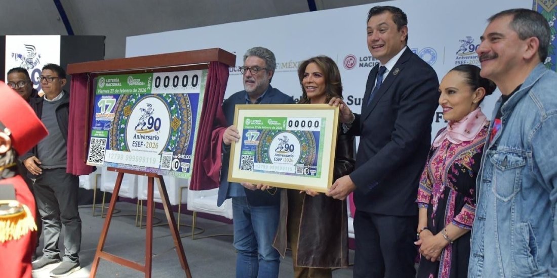 Reconocen a la Escuela Superior de Educación Física con cachito de Lotería Nacional.