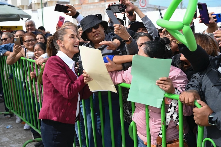 La Presidenta Claudia Sheinbaum durante su visita a San Luis Potosí.