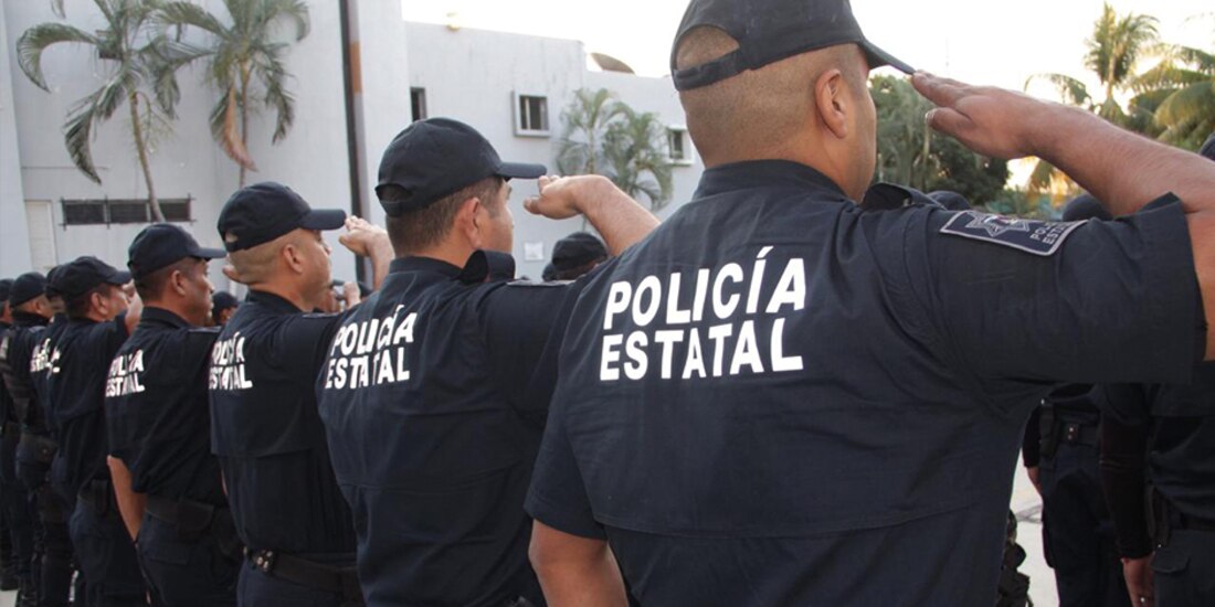 La certificación es uno de los requisitos para los policías en el país.