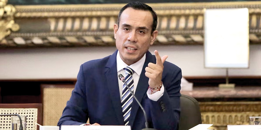 EL PRESIDENTE peruano, José Jerí, testifica ante un comité del Congreso para abor
dar reuniones no reveladas con un empresario chino, el 21 de enero.