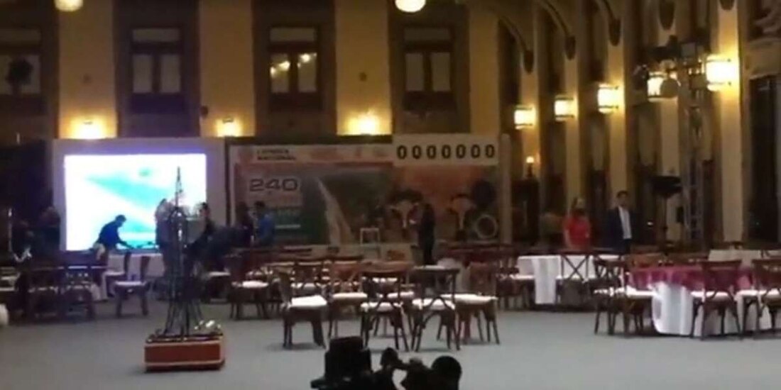 AMLO cena con empresarios en Palacio Nacional-