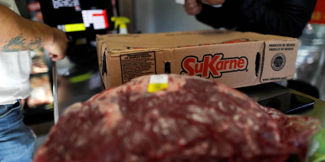 SuKarne, el mayor exportador de carne en México, analiza su venta por 2 mil mdd, afirma Reuters.