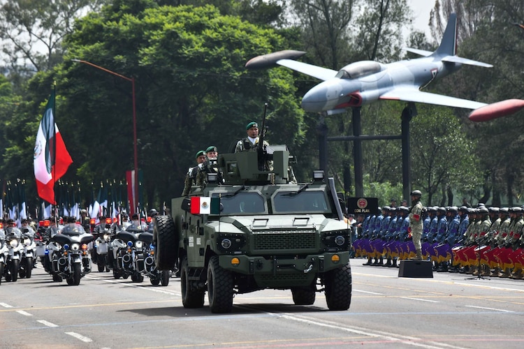 Desfile militar del 16 de septiembre es parte de los actos cívicos por los días patrios.
