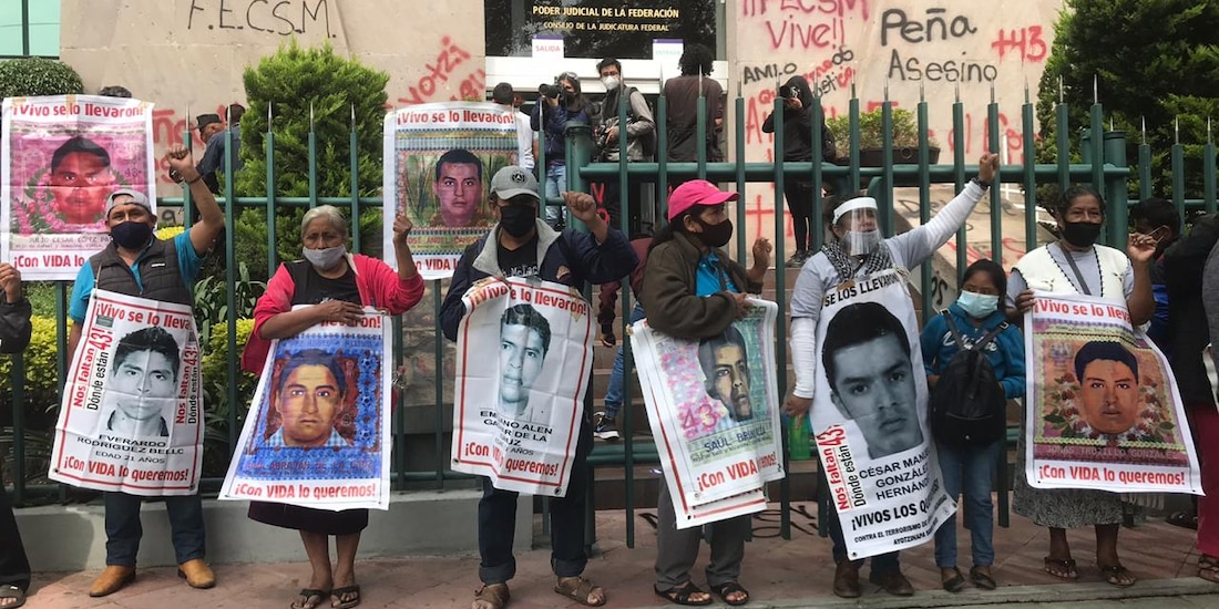 Manifestantes realizan pintas en inmediaciones del CJF.
