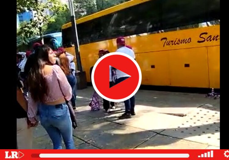 Asistentes a marcha de AMLO la abandonan