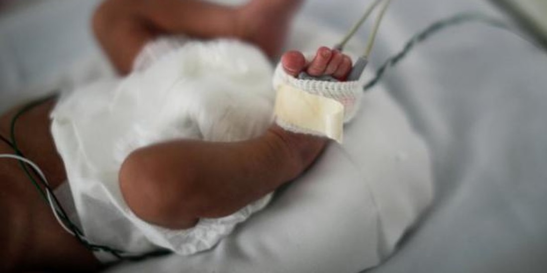 Nace primer bebé en la caravana migrante.