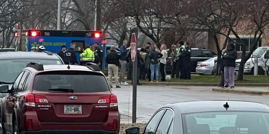 Elementos de emergencia atienden tiroteo en Abundant Life Christian School, en Wisconsin.
