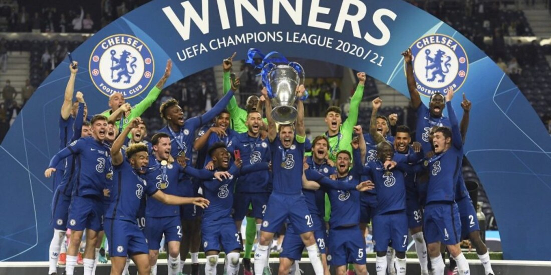 Futbolistas del Chelsea festejan su coronación en la Champions League el pasado 29 de mayo.