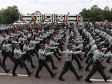 Elementos de la GN, durante el ensayo para el desfile militar, ayer.