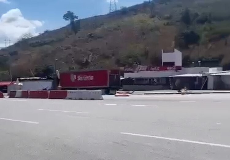 Lugar donde se estrelló el tráiler.