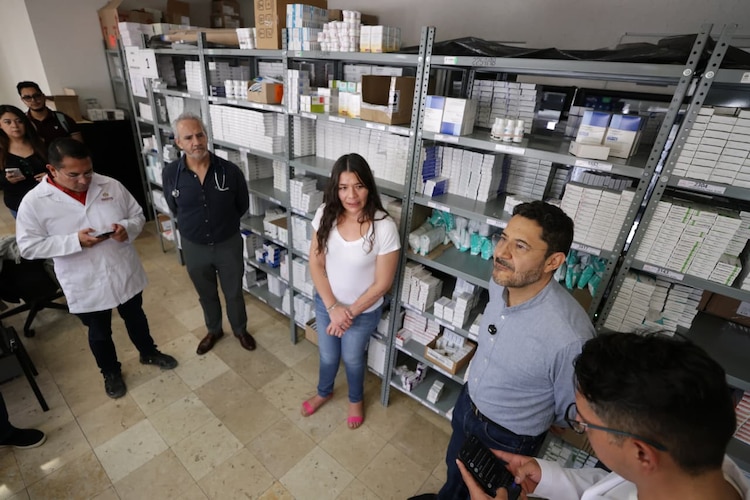 El director general del ISSSTE verificó la infraestructura médica y el abasto de medicamentos en el estado de Zacatecas.
