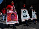 Madres y padres de los 43 normalistas de Ayotzinapa arribaron a Palacio Nacional para sostener una reunión con el presidente Andrés Manuel López Obrador, el 10 de julio de 2020