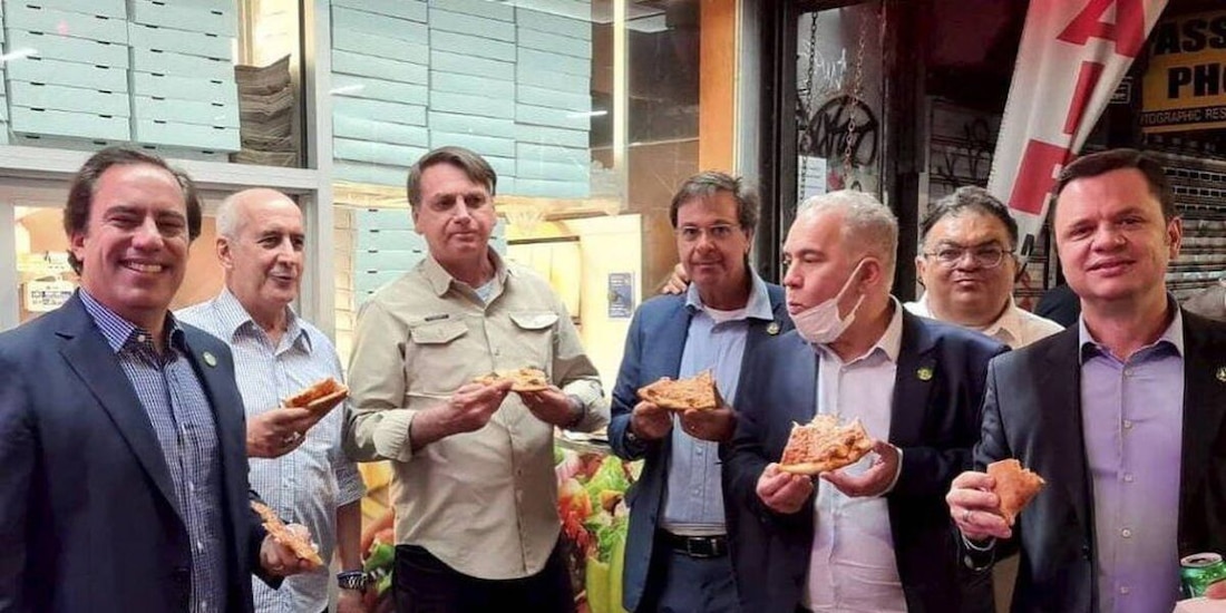 El equipo de Jair Bolsonaro dice que es un hombre sencillo