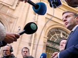 El presidente francés, Emmanuel Macron, se dirige a los medios en Marsella, ayer.