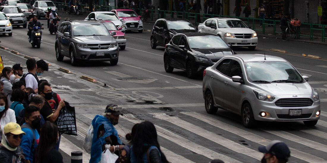 Hoy No Circula contempla excepciones para algunos vehículos.