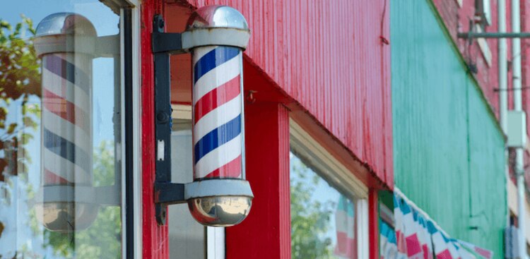 Imagen ilustrativa del icónico bastón de barbería