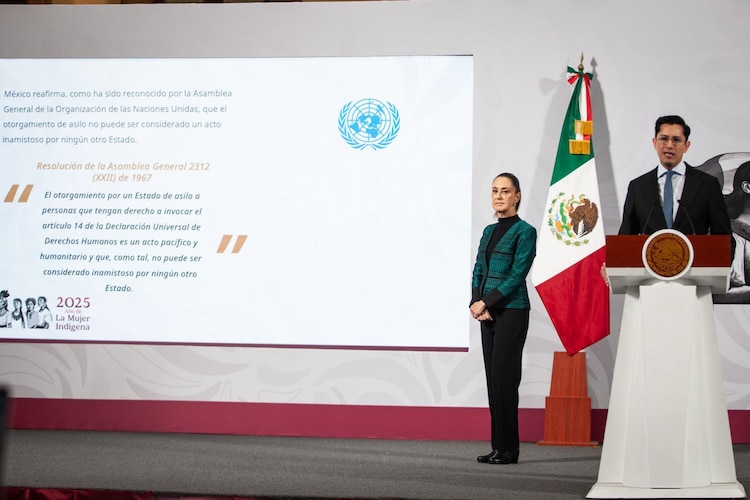 El Gobierno de México defendió el asilo concedido a Betssy Chávez.