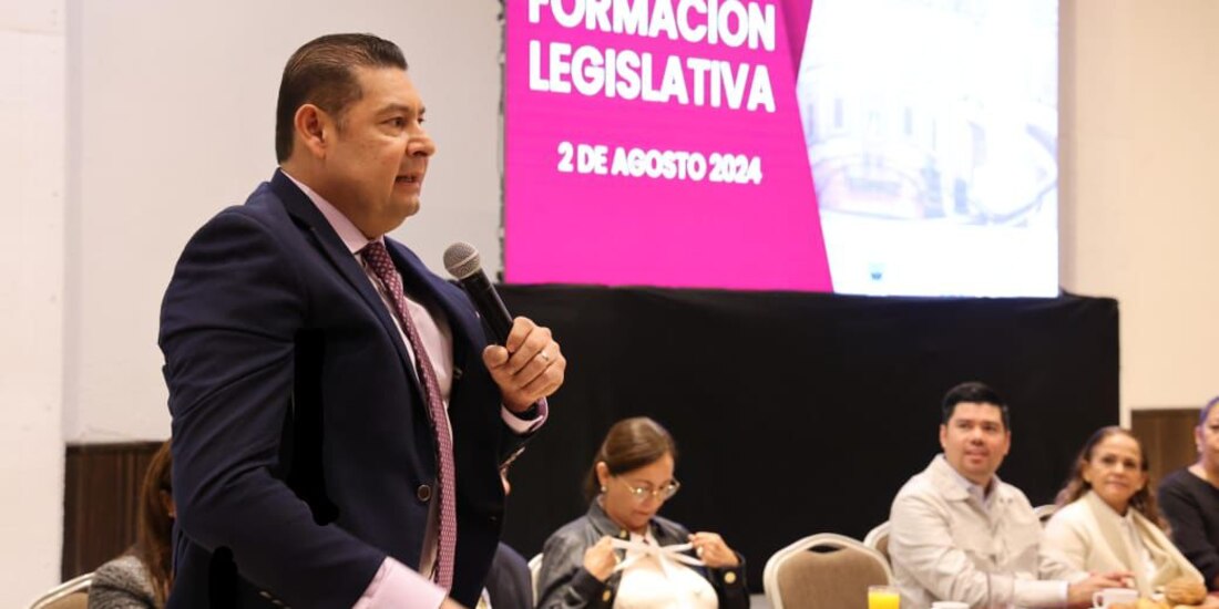 El próximco gobernador de Puebla, Alejandro Armenta.