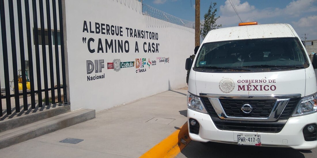 Migrantes rescatados en el Río Bravo