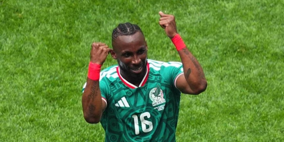 El delantero se estrenó como goleador del Tricolor en su primer Mundial.
