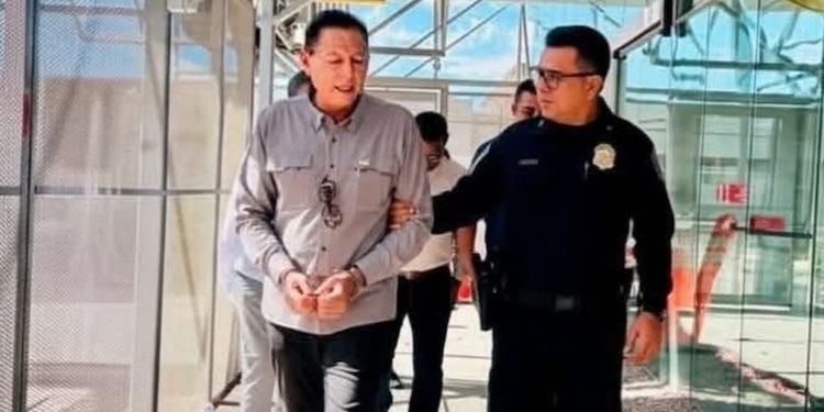 EU frena al alcalde de San Luis RC y presuntamente le cancela la visa