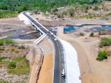 Puente reconstruido por el Gobierno federal.