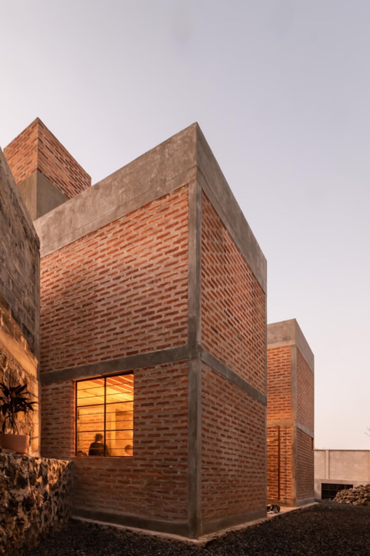 Se aprovechan todos los espacios.