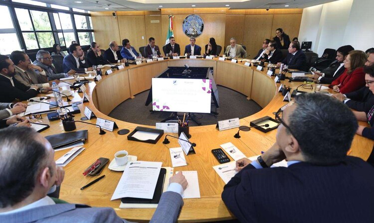 Así se realizó la reunión entre Omar García Harfuch y los representantes de los grupos parlamentarios en la Cámara de Diputados..