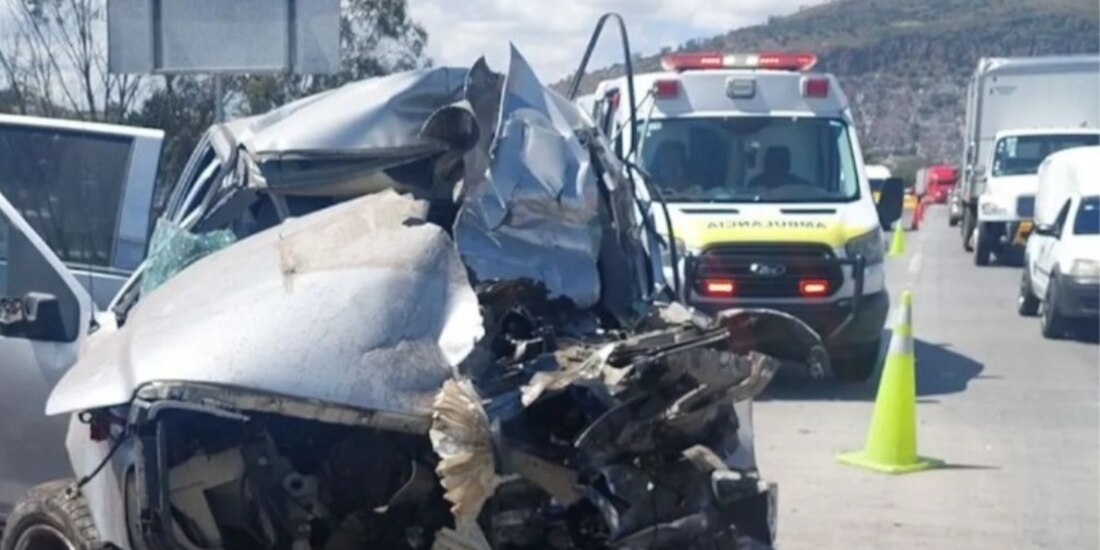 Se registró un fuerte accidente en la autopista Naucalpan- Ecatepec.