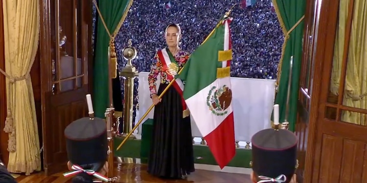 Claudia Sheinbaum, presidenta de México durante el Grito de la Independencia 2026
