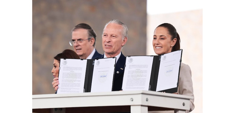 En Ciudad de México, presidenta Sheinbaum firma decreto para incentivar inversiones