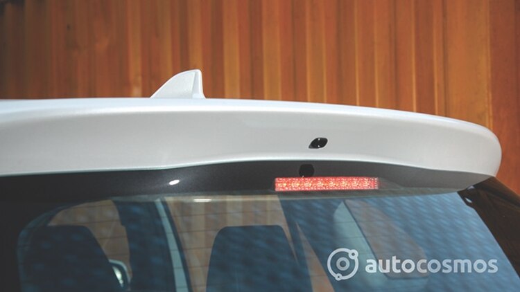 Su largo es de 4,460 nanómetros.