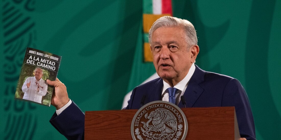 AMLO admitió que por mucho, al final de su sexenio se llegará a un crecimiento económico del dos por ciento