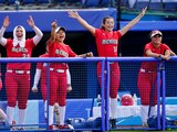Integrantes del equipo mexicano de softbol durante el partido contra Estados Unidos en los Juegos Olímpicos 2021.