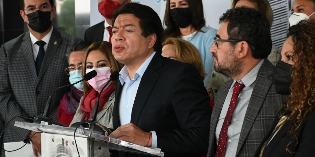 Mario Delgado, dirigente nacional de Morena, durante conferencia de prensa.