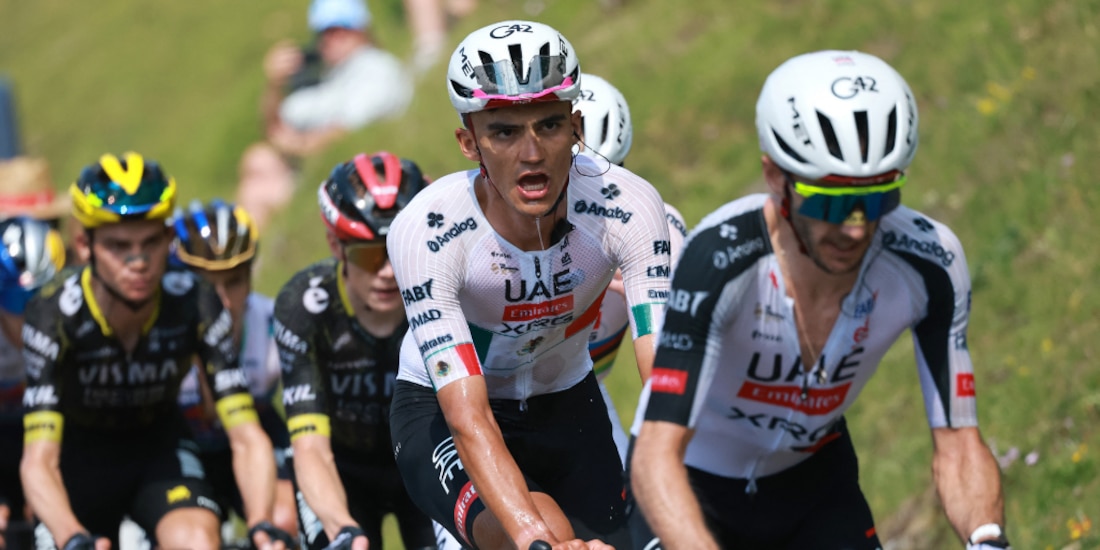 Isaac del Toro durante la Etapa 6 del Tour de France.