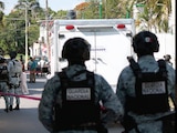 FUERZAS locales y federales se presentaron ayer en la escena
del crimen. Enseguida se activó un operativo de búsqueda