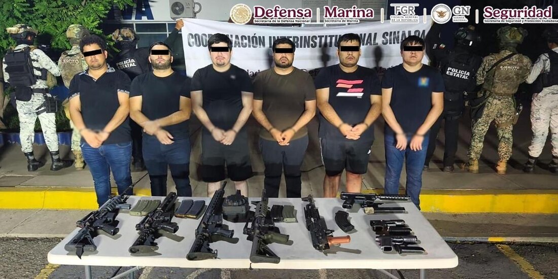 Presentación de los detenidos por las autoridades federales.