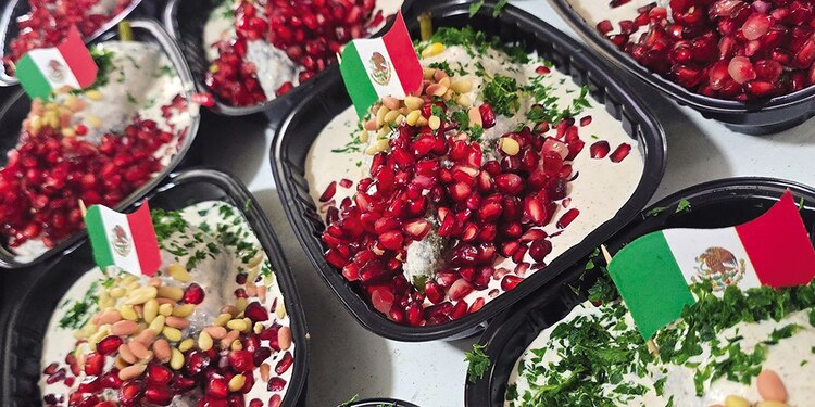 Versión más casera del chile en nogada.